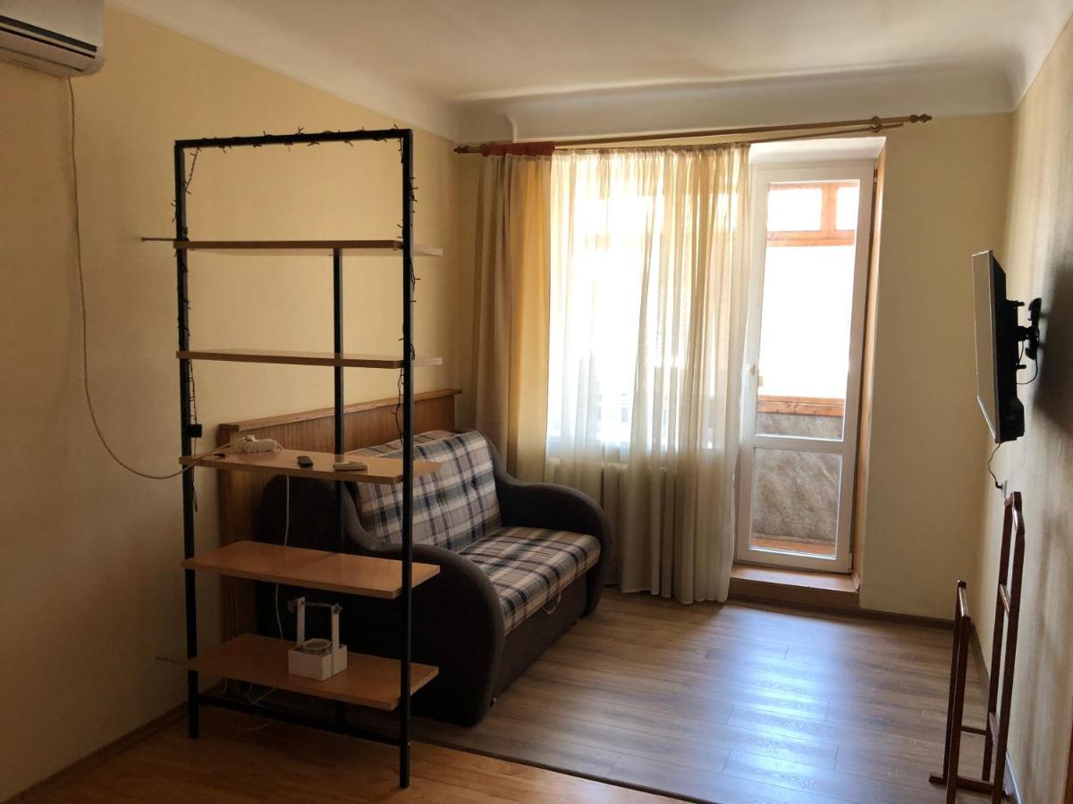 Doba In Ua Starokazatskay Apartments Dnyipropetrovszk Kültér fotó